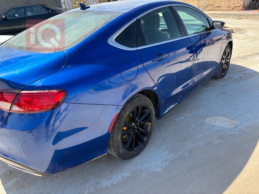 Chrysler 200
